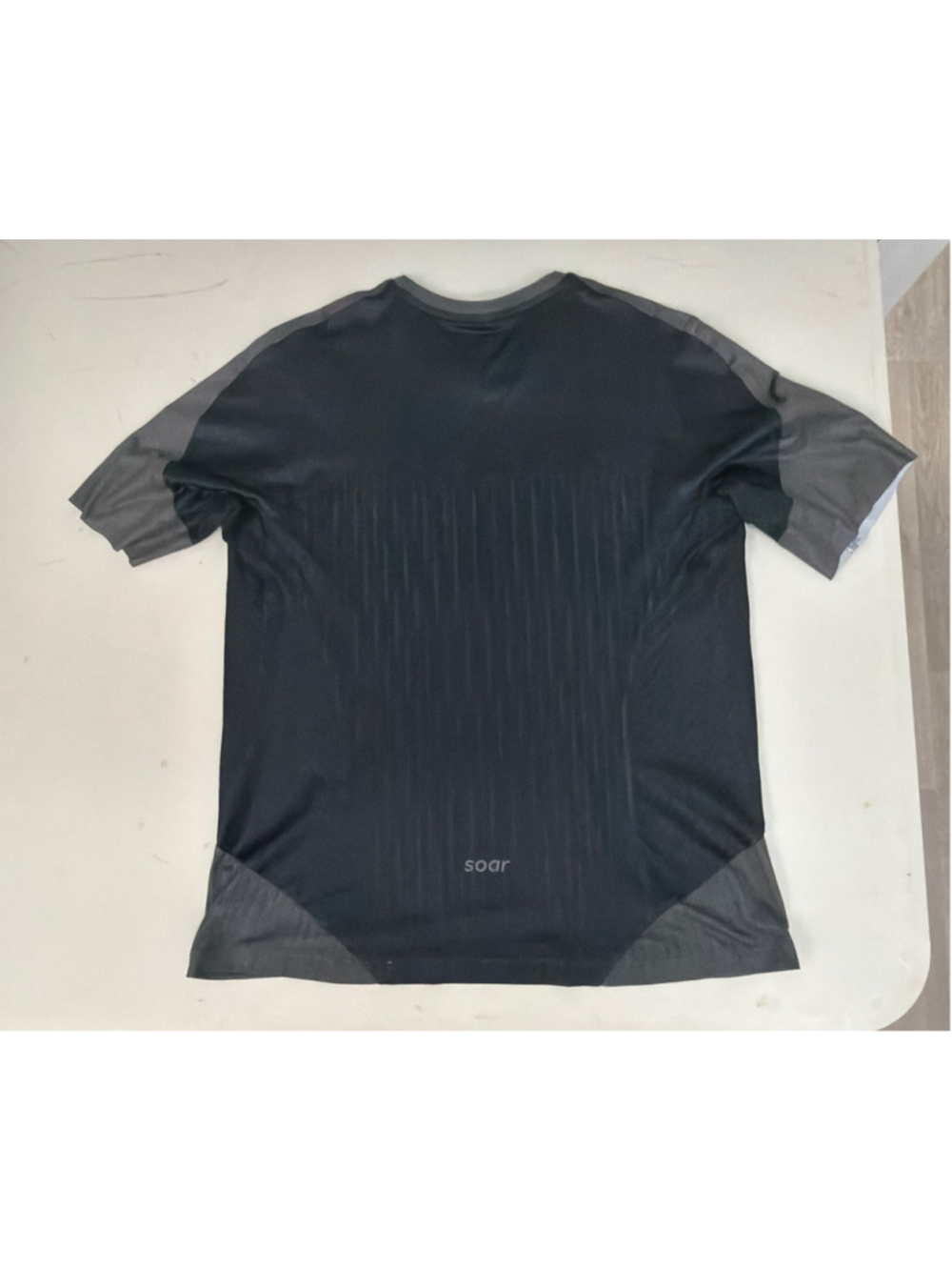Soar Running Women's Hot Weather Shirt Sz Medium in Black/Forest Grey! - Picture 8 of 9